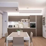 Fabbri Palace - B Apartamento Milão